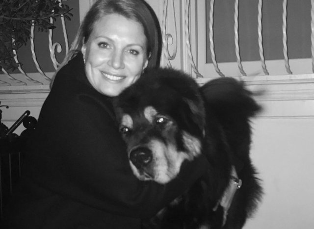 CAROLINE KOÇ KÖPEĞİNİN VEFAT ETTİĞİNİ DUYURDU