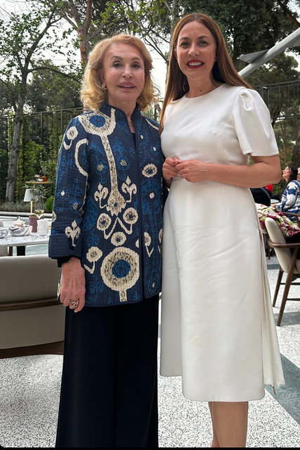 ÇİĞDEM SİMAVİ'Yİ AÇILIŞTA ÖZLEM GÜSAR DA YALNIZ BIRAKMADI