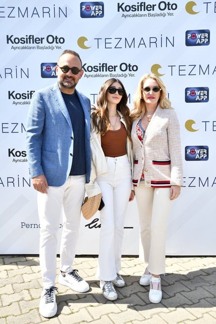 SİNAN KOSİF KIZI MELİNA VE EŞİ MELDA KOSİF İLE ETKİNLİĞE KATILDI