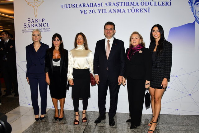 MELİSA TAPAN, SUZAN SABANCI, SEVİL SABANCI, İSTANBUL BÜYÜKŞEHİR BELEDİYE BAŞKANI EKREM İMAMOĞLU, GÜLER SABANCI, CEYDA DİNÇER 