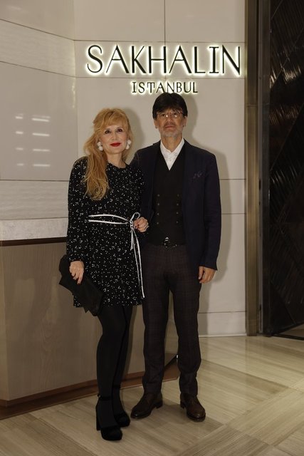 BERRİN ZORLU VE EŞİ OLGUN ZORLU AÇILIŞ GECESİNDE TADIM YAPTILAR.