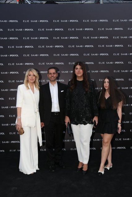 MURAT - PINAR TALAY, DERYA AYAYDIN  DEFİLEYİ BERABER İZLEDİ