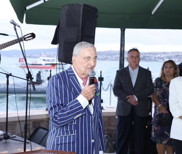 RAHMİ KOÇ AYVALIK'TA RAHMİ M. KOÇ MÜZESİ'NİN AÇILIŞINI YAPTI.