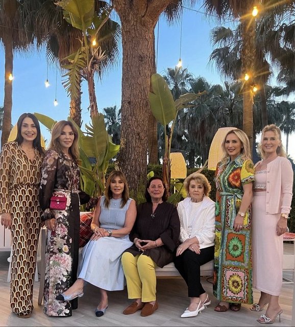 FERYAL GÜLMAN, NEŞE GÖNÜL, MONİK, REYHAN İPEKEL, DALİA GARİH