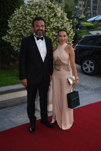 BURAK-ÖZNUR YAKIN