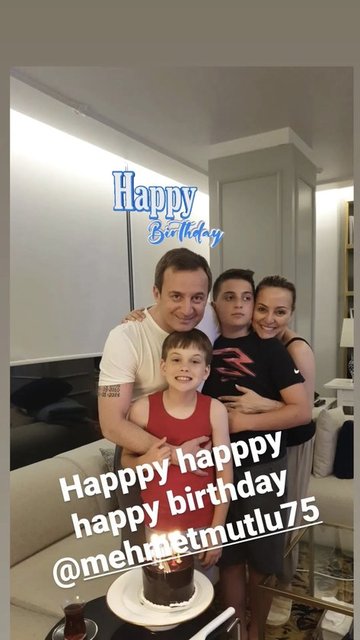 MELİSA MUTLU EŞİ MEHMET MUTLU'NUN DOĞUM GÜNÜNÜ OĞULLARIYLA BİRLİKTE KUTLADI.