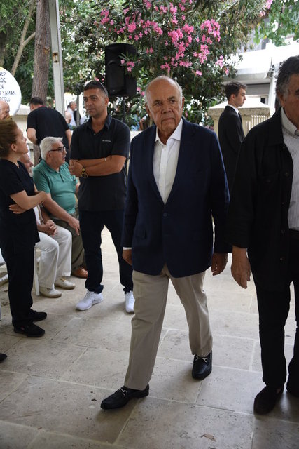 HALİS KOMİLİ