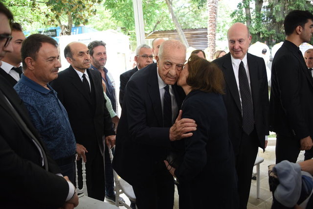 SEMAHAT ARSEL, İNAN KIRAÇ'I BÖYLE TESELLİ ETTİ