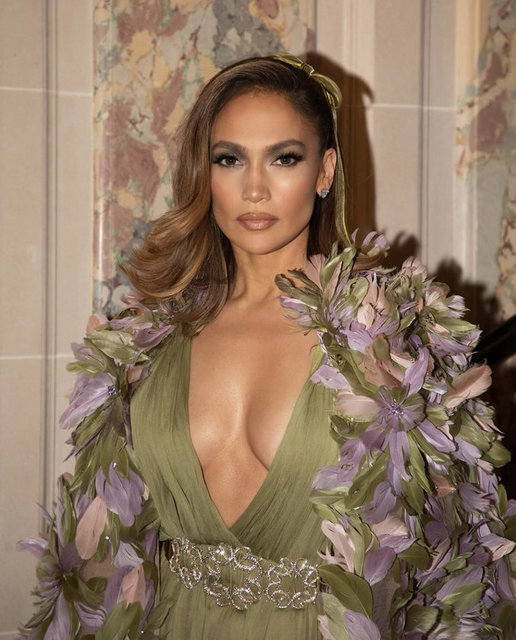 JENNIFER LOPEZ