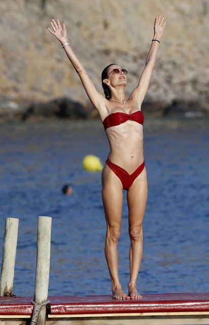 ALESSANDRA AMBROSIO