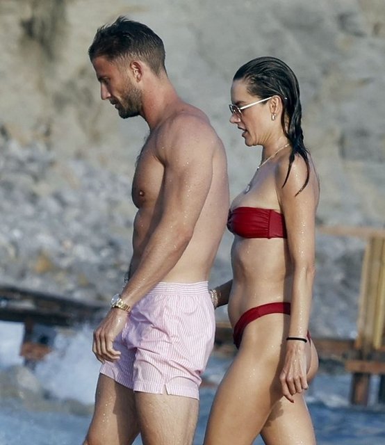 ALESSANDRA AMBROSIO, MICHAEL SMURFIT