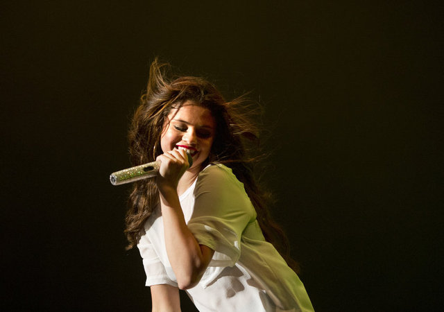SELENA GOMEZ