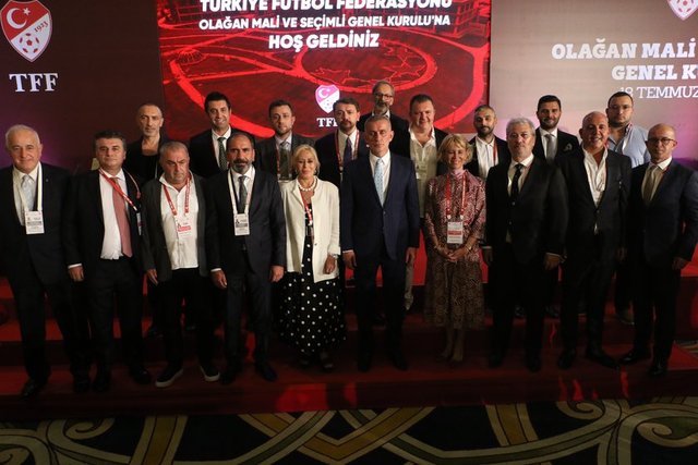 TFF BAŞKANI İBRAHİM HACIOSMANOĞLU VE YÖNETİM KURULU ÜYELERİ