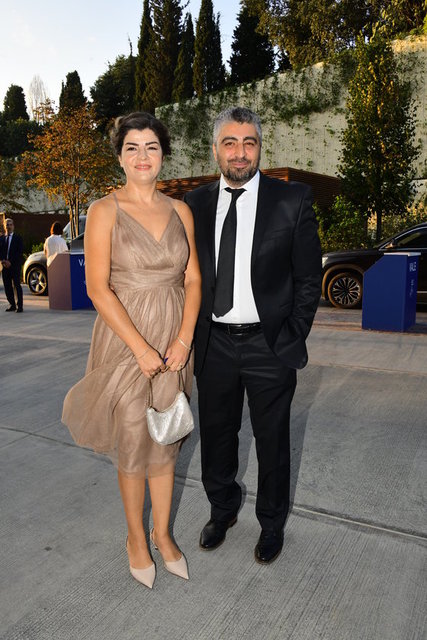 HABERTURK.COM GENEL YAYIN YÖNETMENİ YAVUZ BARLAS İLE EŞİ GÜNEŞ BARLAS, İŞ BANKASI'NIN 100. YIL KUTLAMALARINDA OBJEKTİFLERE BİRLİKTE POZ VERDİ