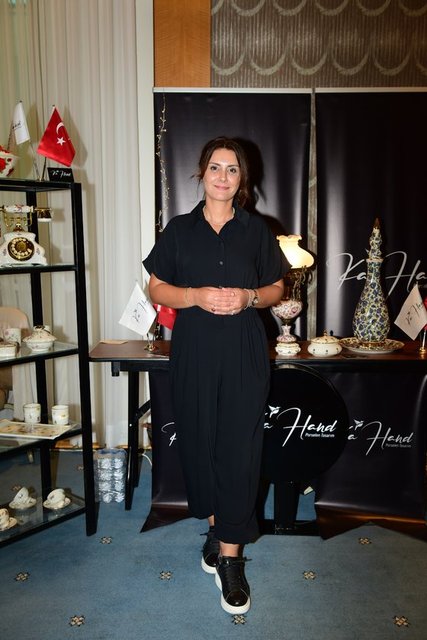 HANDE TEVER TAN