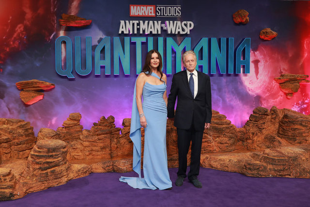 MICHAEL DOUGLAS-CATHERINE ZETA JONES