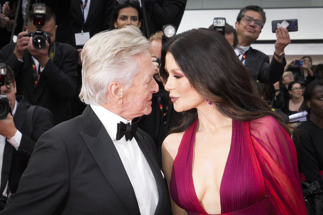 MICHAEL DOUGLAS-CATHERINE ZETA JONES