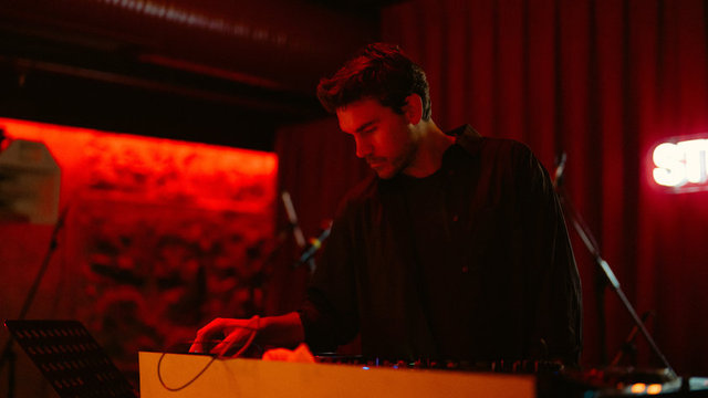 DJ EMRE GARAN MÜZİKLERİYLE HERKESİ COŞTURDU