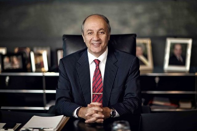 TUNCAY ÖZİLHAN