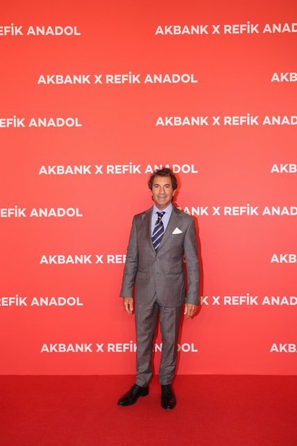 VAKKO HOLDİNG YÖNETİM KURULU BAŞKANI CEM HAKKO SERGİYİ ZİYARET ETTİ.