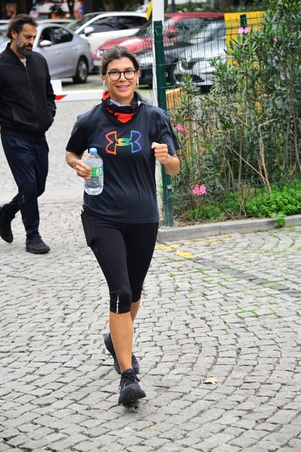 ZEYNEP ÜSTÜNEL