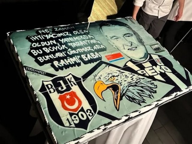 BEŞİKTAŞ BAŞKANI HASAN ARAT, KOÇ'UN PASTASI İÇİN ÖZEL BİR YAZI YAZDIRDI