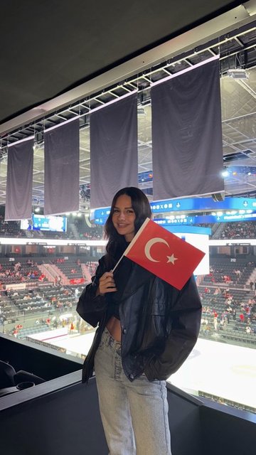 YASEMİN ÖZİLHAN