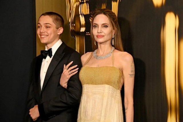 ANGELINA JOLIE, KNOX JOLIE PITT