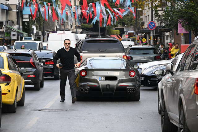 GENÇ İŞ İNSANI KAAN BOYNER'DE LÜKS ARACIYLA BEBEK'TEYDİ...