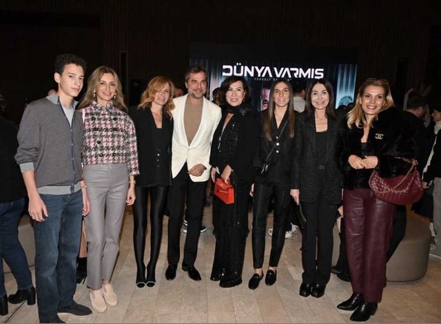 ETEL BALER, ENGİN ALTAN DÜZYATAN, SELMA TÜRKEŞ, YASMİN GÜLMAN, REYHAN İPEKEL, BEYZA UYANOĞLU