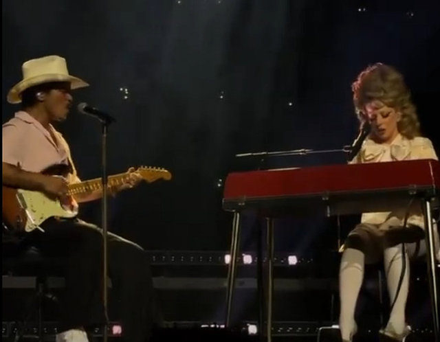 LADY GAGA, BRUNO MARS