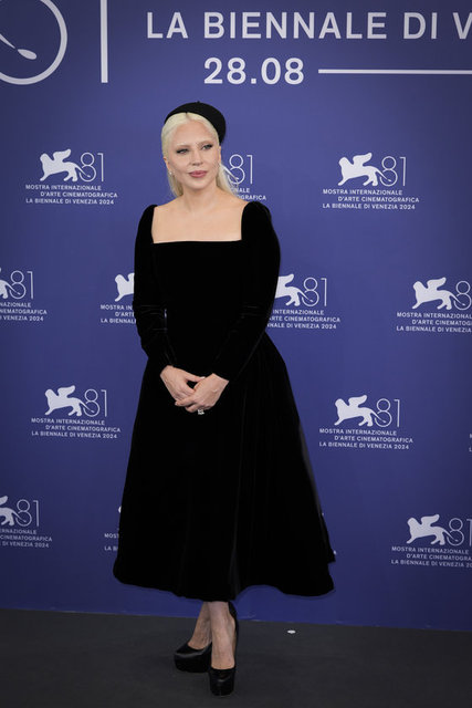 LADY GAGA