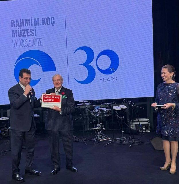 İSTANBUL BÜYÜKŞEHİR BELEDİYE BAŞKANI EKREM İMAMOĞLU, RAHMİ KOÇ MÜZESİ'NİN YER ALDIĞI HASKÖY CADDESİ'NİN İSMİNİ RAHMİ KOÇ CADDESİ OLARAK DEĞİŞTİRDİKLERİNİ AÇIKLADI