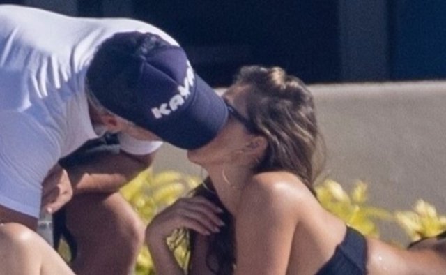 JESSICA ALBA-CASH GARNER WARREN