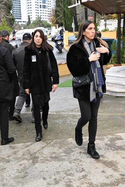 REYHAN İPEKEL, YASMİN GÜLMAN