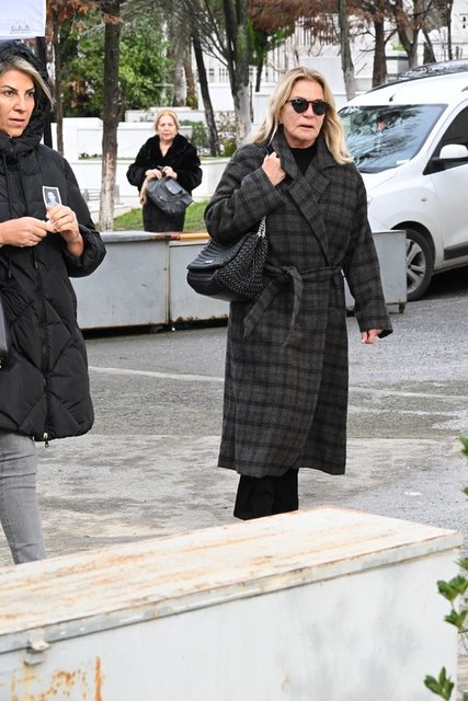 AYŞEGÜL DİNÇKÖK