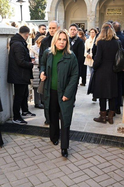 ZEYNEP ÇARMIKLI