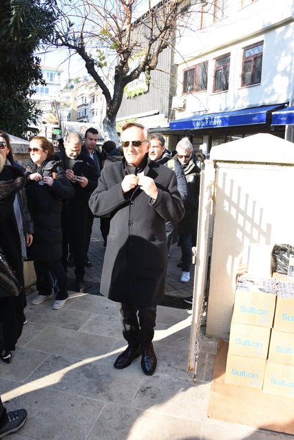 İŞ İNSANI BÜLENT ECZACIBAŞI CENAZE TÖRENİNE KATILDI.