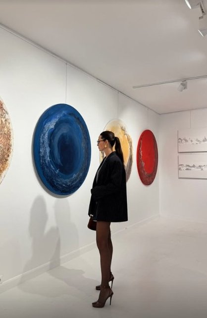 YASEMİN ÖZİLHAN SANAT TURUNU SOSYAL MEDYA HESABINDAN PAYLAŞTI.