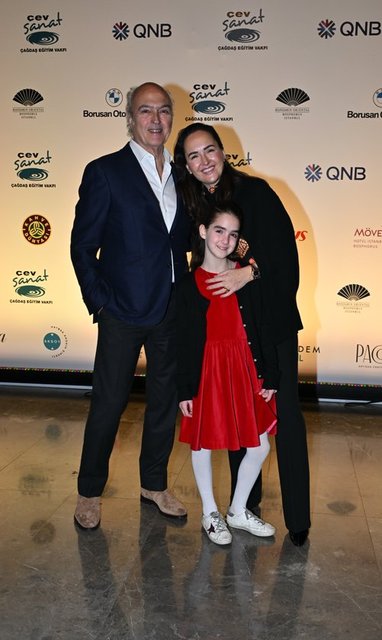 CAN ELGİZ, AYDA, ELA GÜRELİ