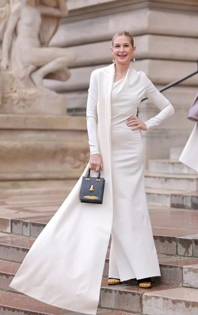 KELLY RUTHERFORD