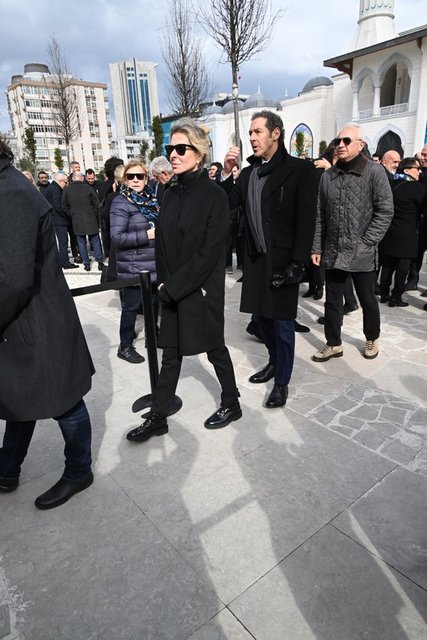 RAİF DİNÇKÖK, ESRA TÜMEN