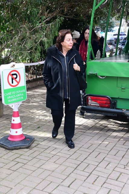 MONİK İPEKEL