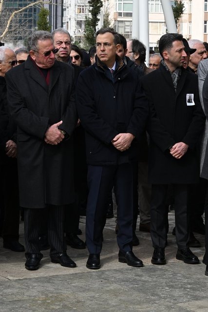 İŞ İNSANI MURAT ÖZYEĞİN'DE CENAZE TÖRENİNDE YERİNİ ALMIŞTI.