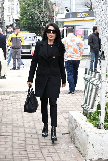 AYŞE SAN