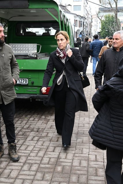 AYŞECAN ÖZYEĞİN