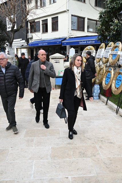 İZZET-ROKSİ GARİH ÇİFTİ MERHUM DOSTLARI BEYHAN BENARDETE'NİN CENAZE TÖRENİNDE...