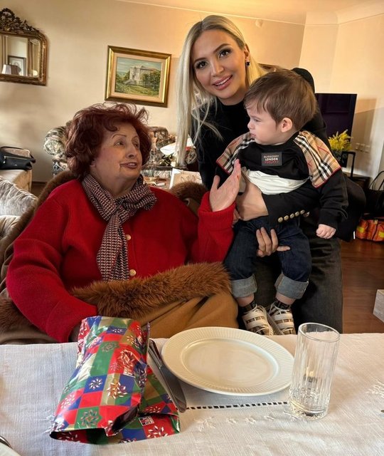 TÜRKAN SABANCI, MERVE, ASLAN MERMER