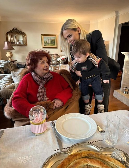 TÜRKAN SABANCI, MERVE, ASLAN MERMER