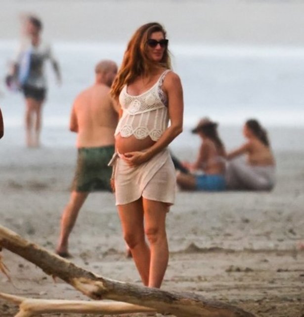 GISELE BUNDCHEN